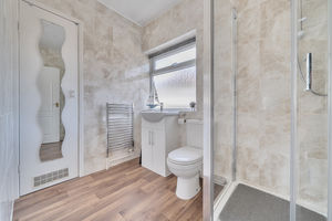 En-Suite- click for photo gallery